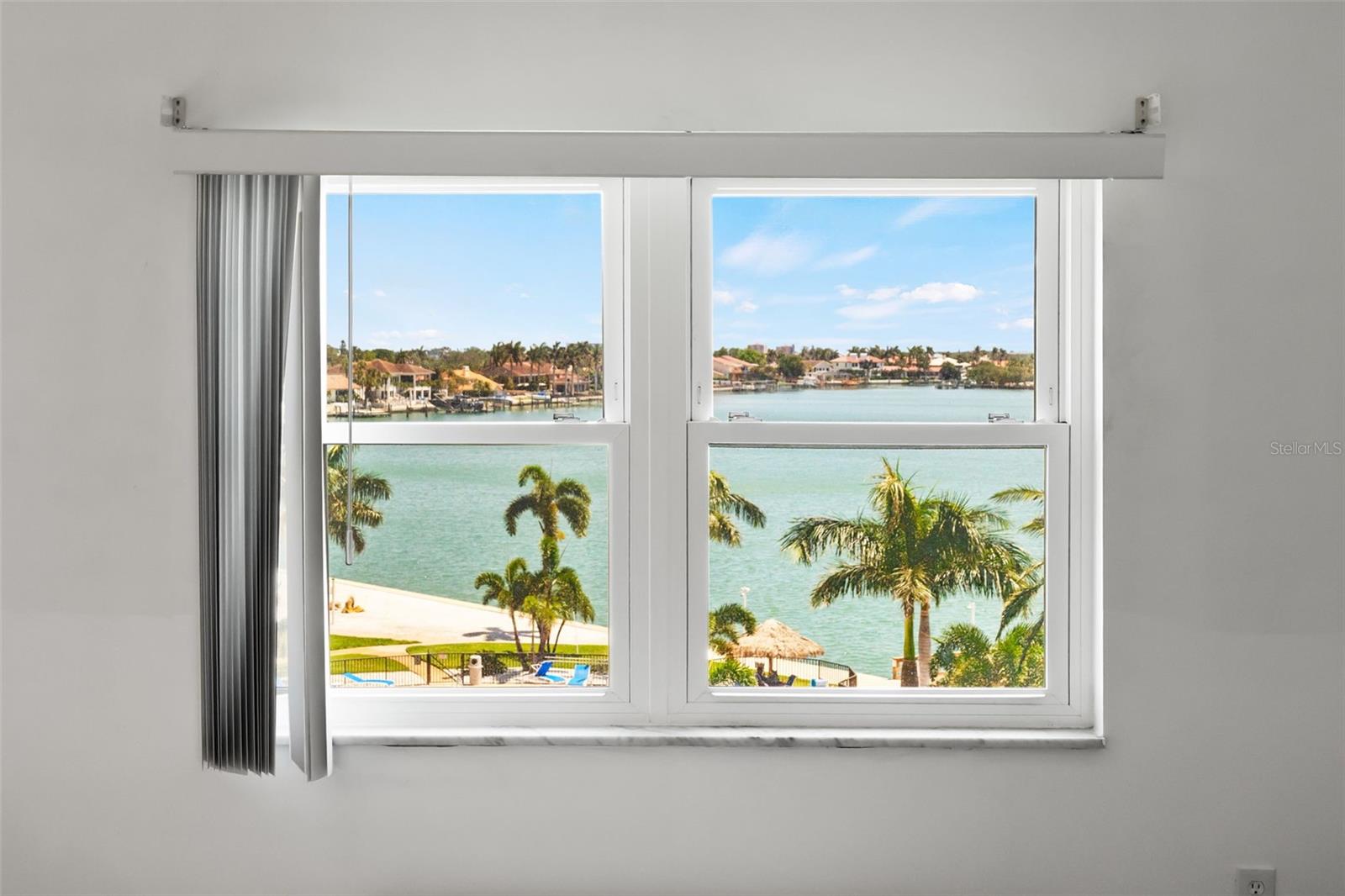 BAYWAY ISLES POINT BRITTANY THREE - Residential