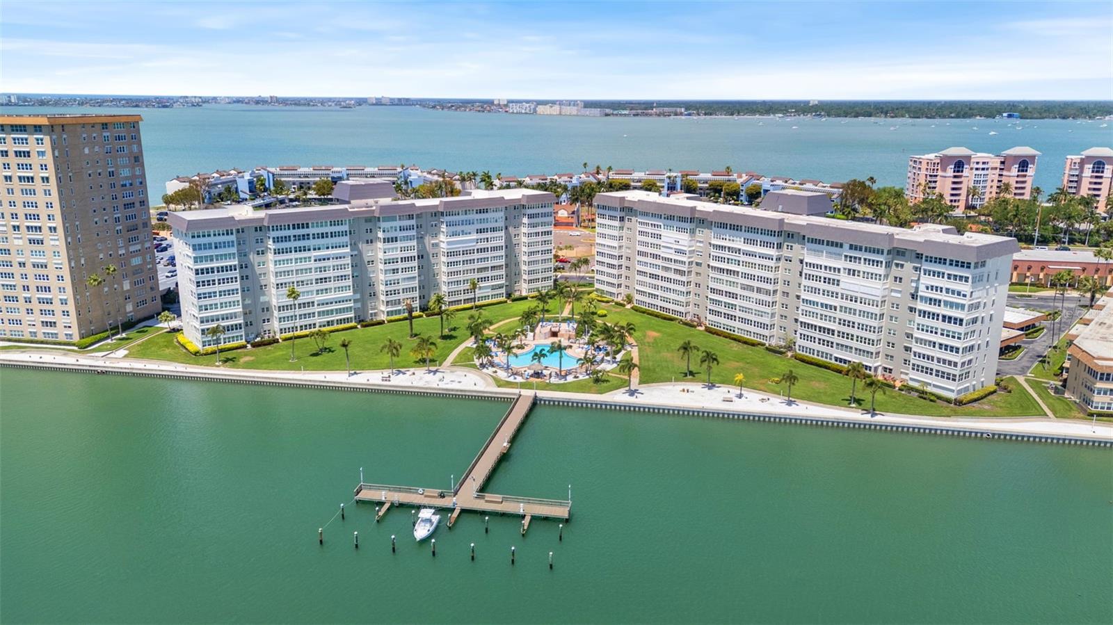BAYWAY ISLES POINT BRITTANY THREE - Residential