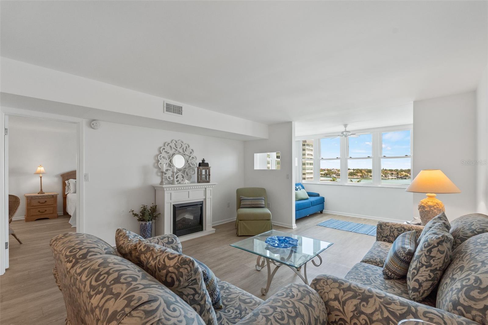 BAYWAY ISLES POINT BRITTANY THREE - Residential