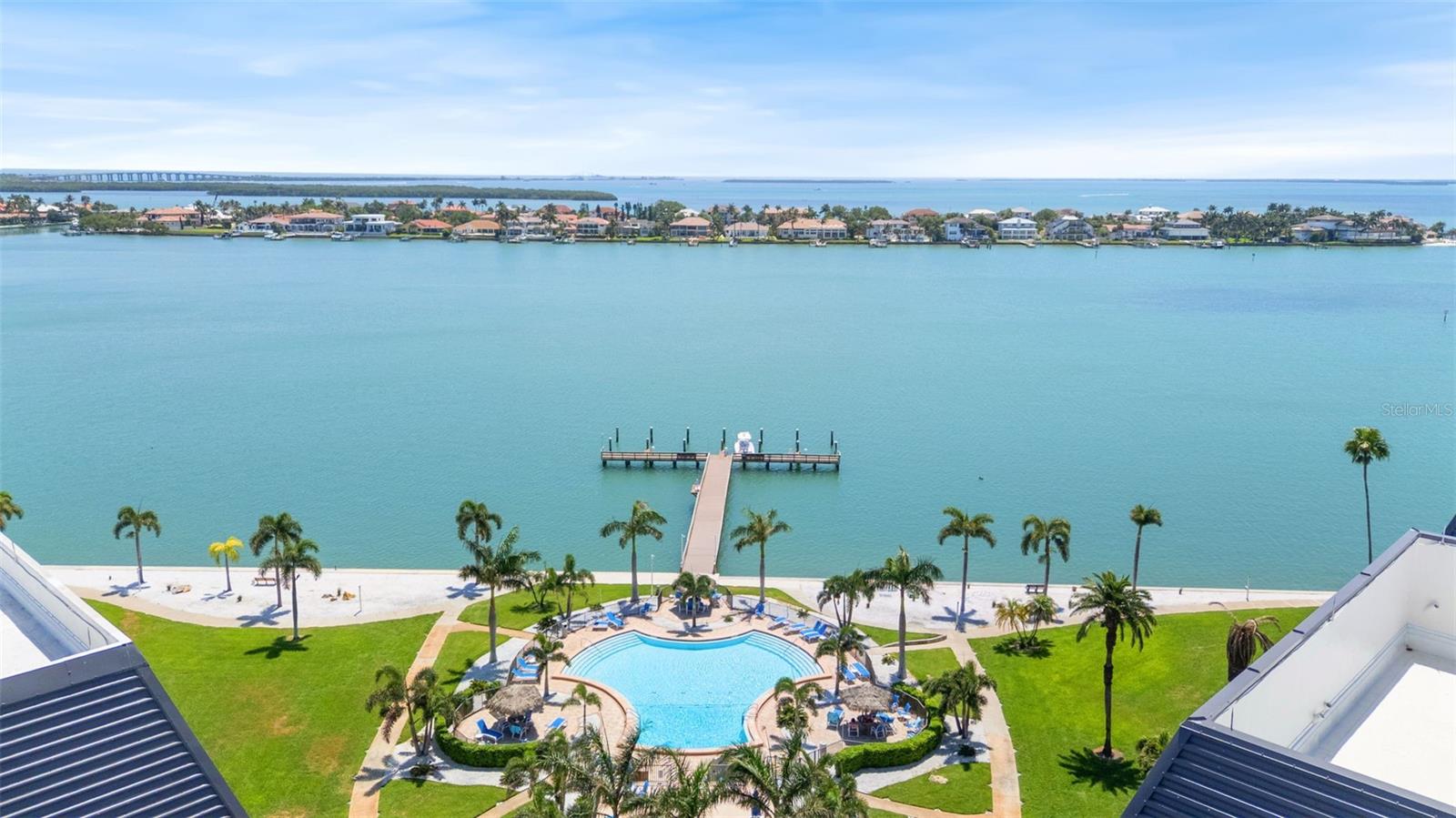 BAYWAY ISLES POINT BRITTANY THREE - Residential