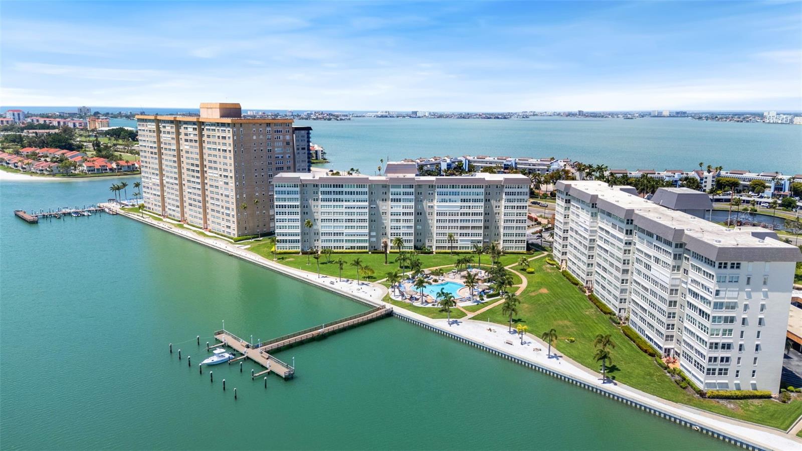 BAYWAY ISLES POINT BRITTANY THREE - Residential