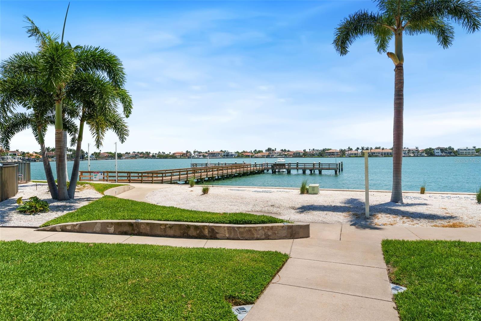 BAYWAY ISLES POINT BRITTANY THREE - Residential