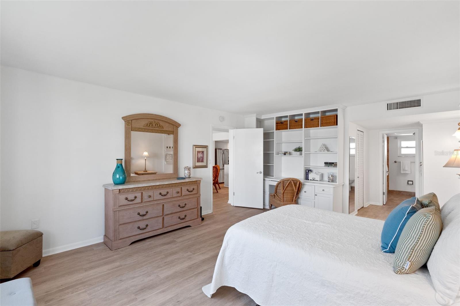 BAYWAY ISLES POINT BRITTANY THREE - Residential