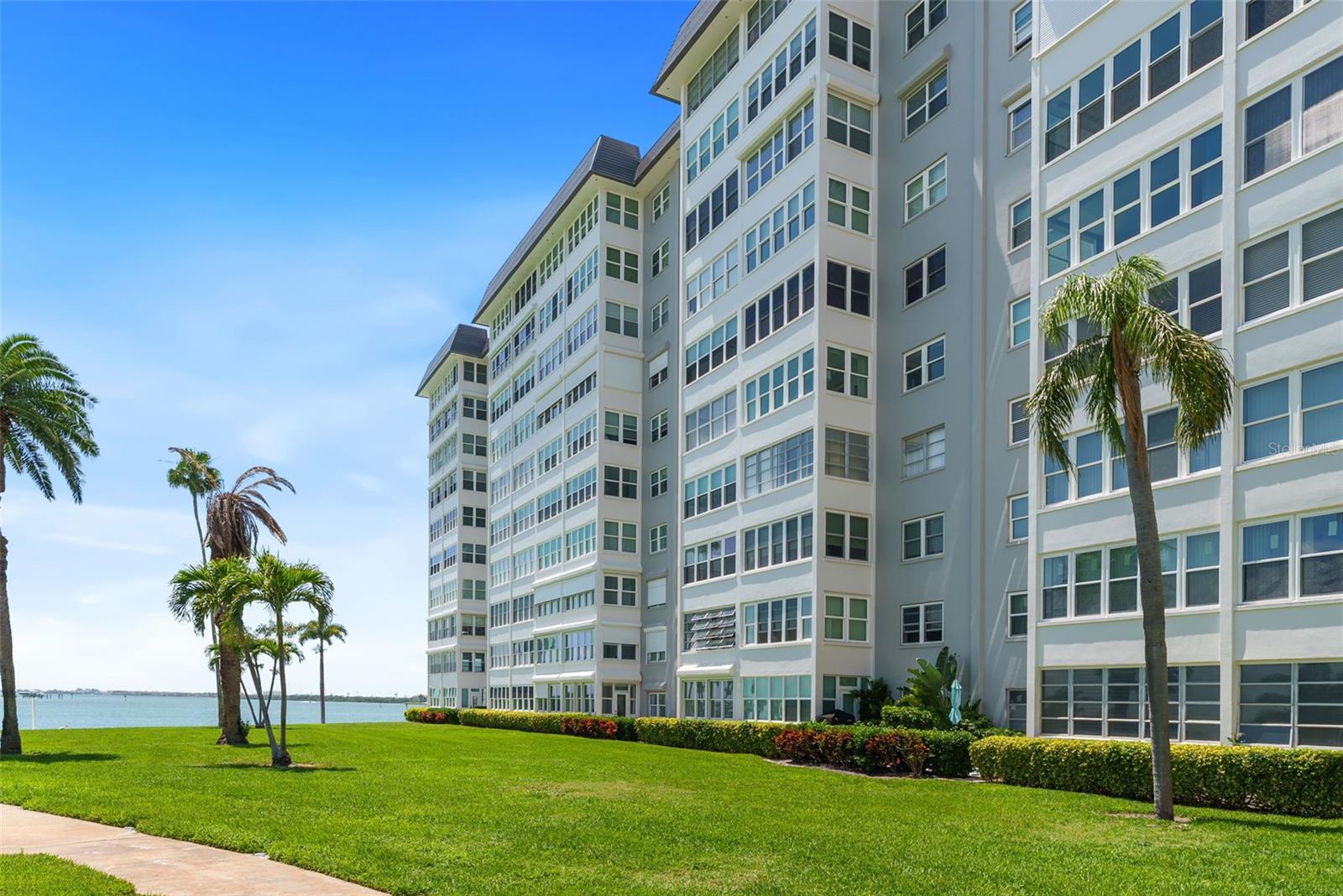 BAYWAY ISLES POINT BRITTANY THREE - Residential