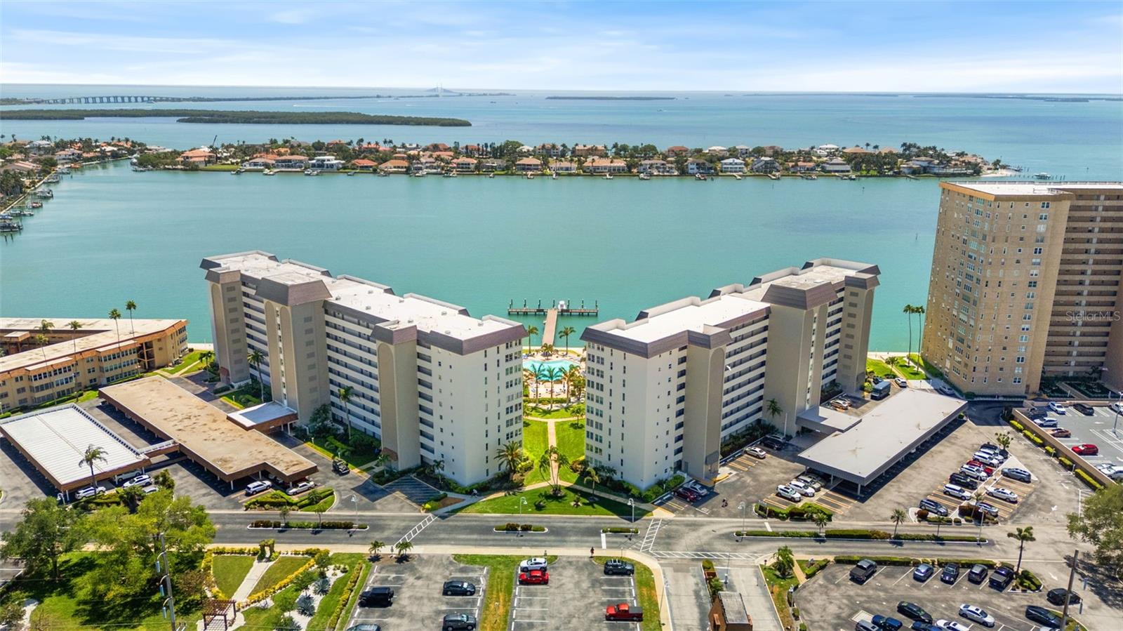 BAYWAY ISLES POINT BRITTANY THREE - Residential