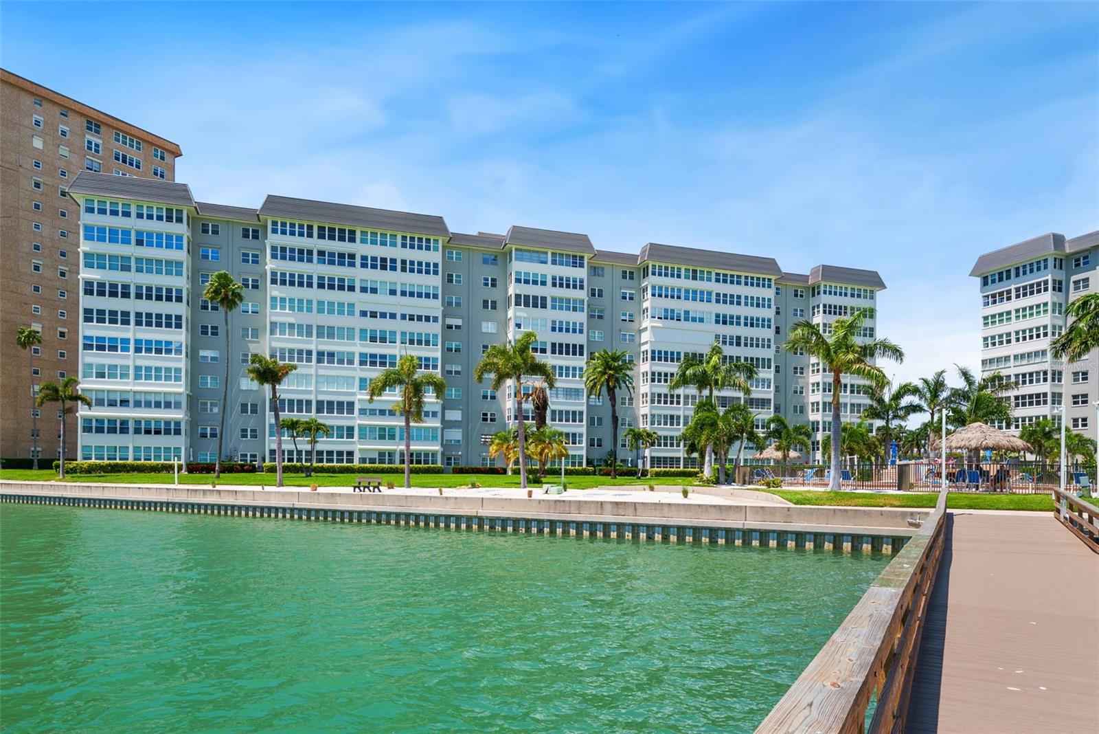 BAYWAY ISLES POINT BRITTANY THREE - Residential