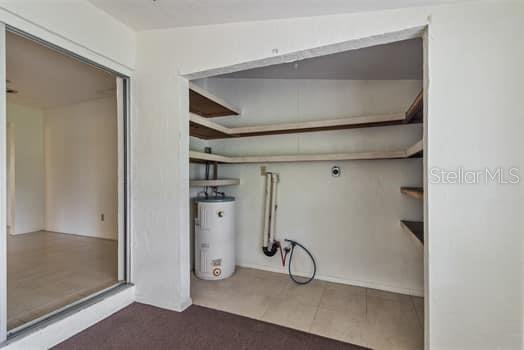 LAKE SIDE ESTATES - Residential