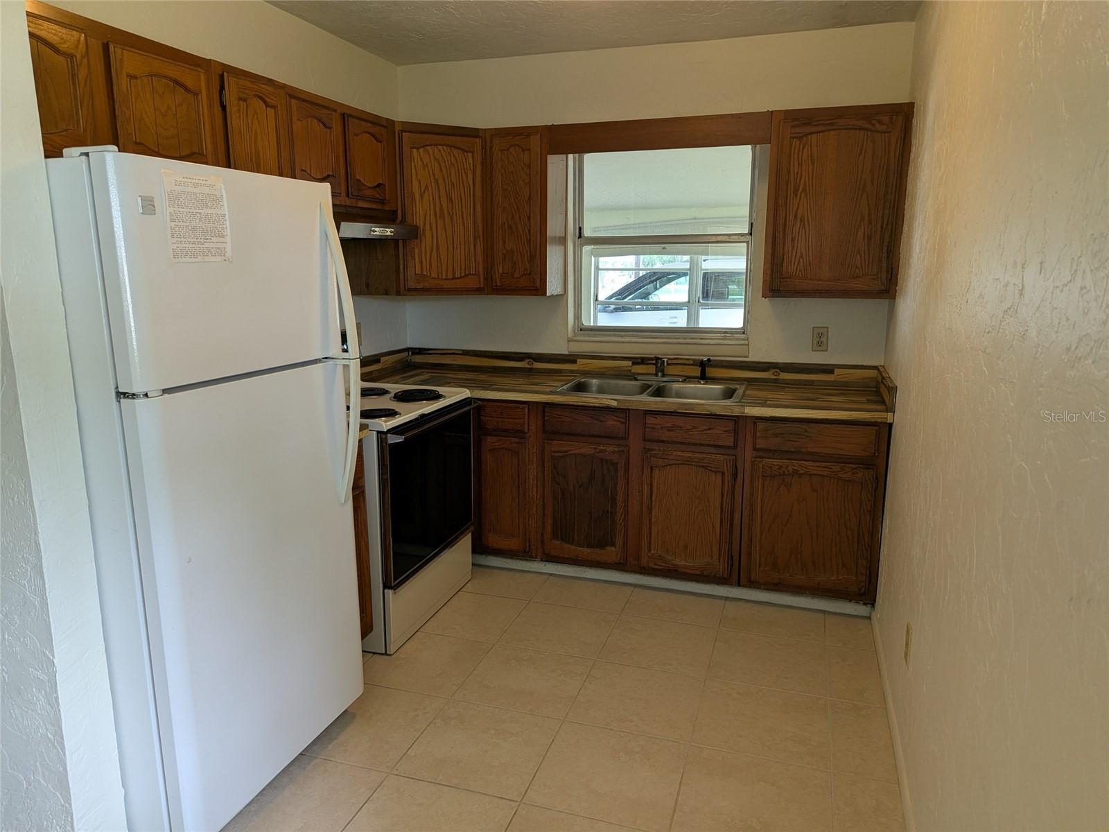 LAKE SIDE ESTATES - Residential