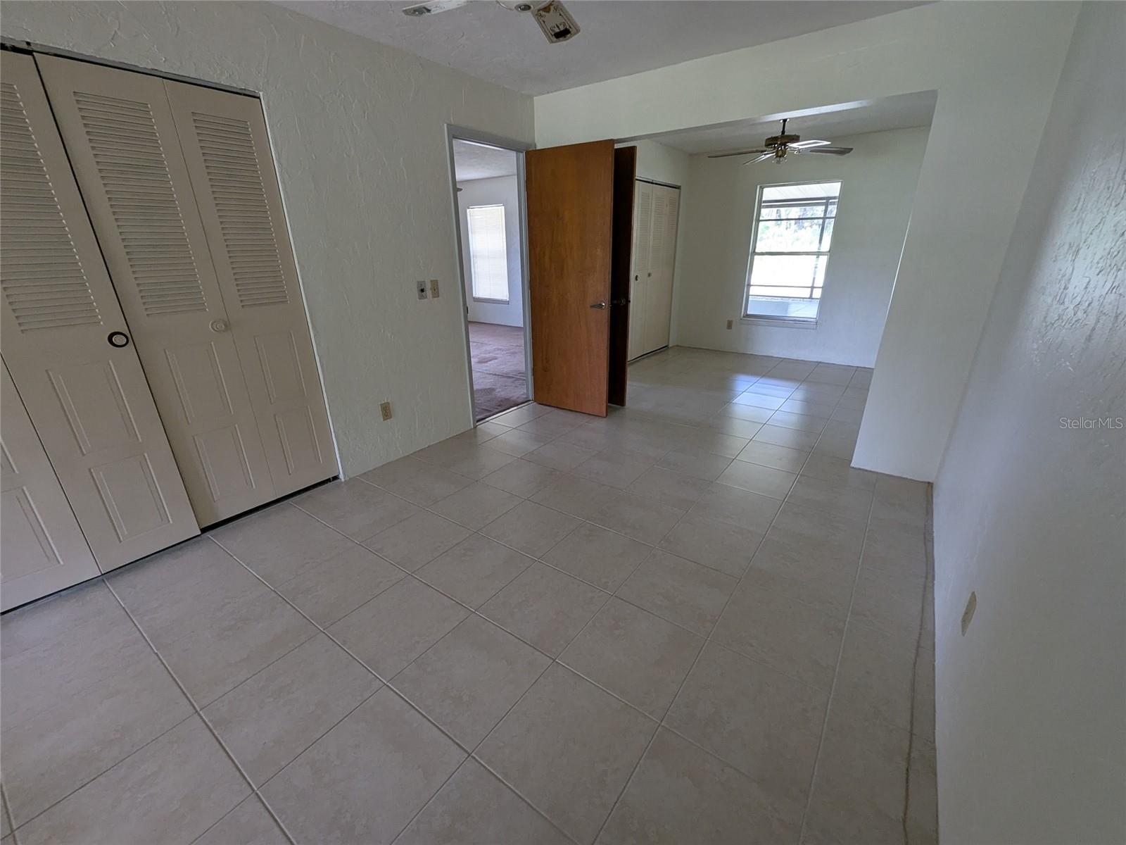 LAKE SIDE ESTATES - Residential