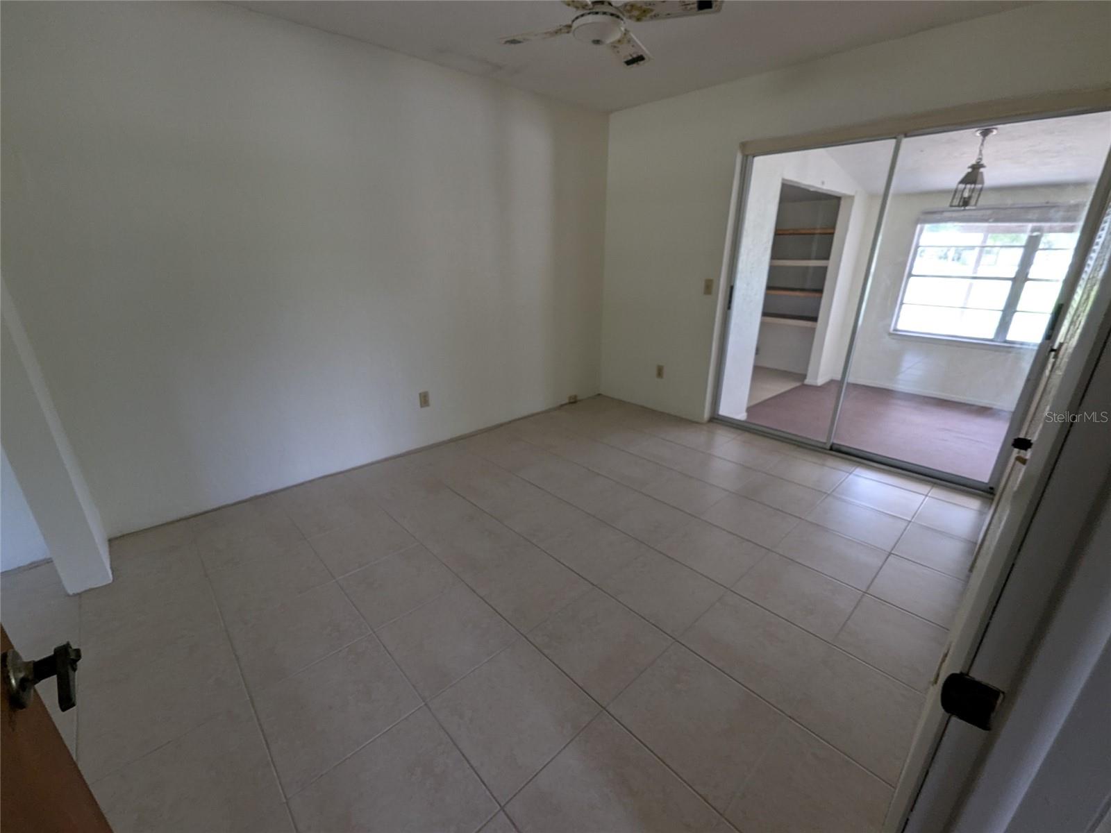 LAKE SIDE ESTATES - Residential