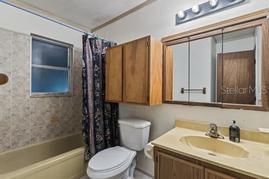 LAKE SIDE ESTATES - Residential