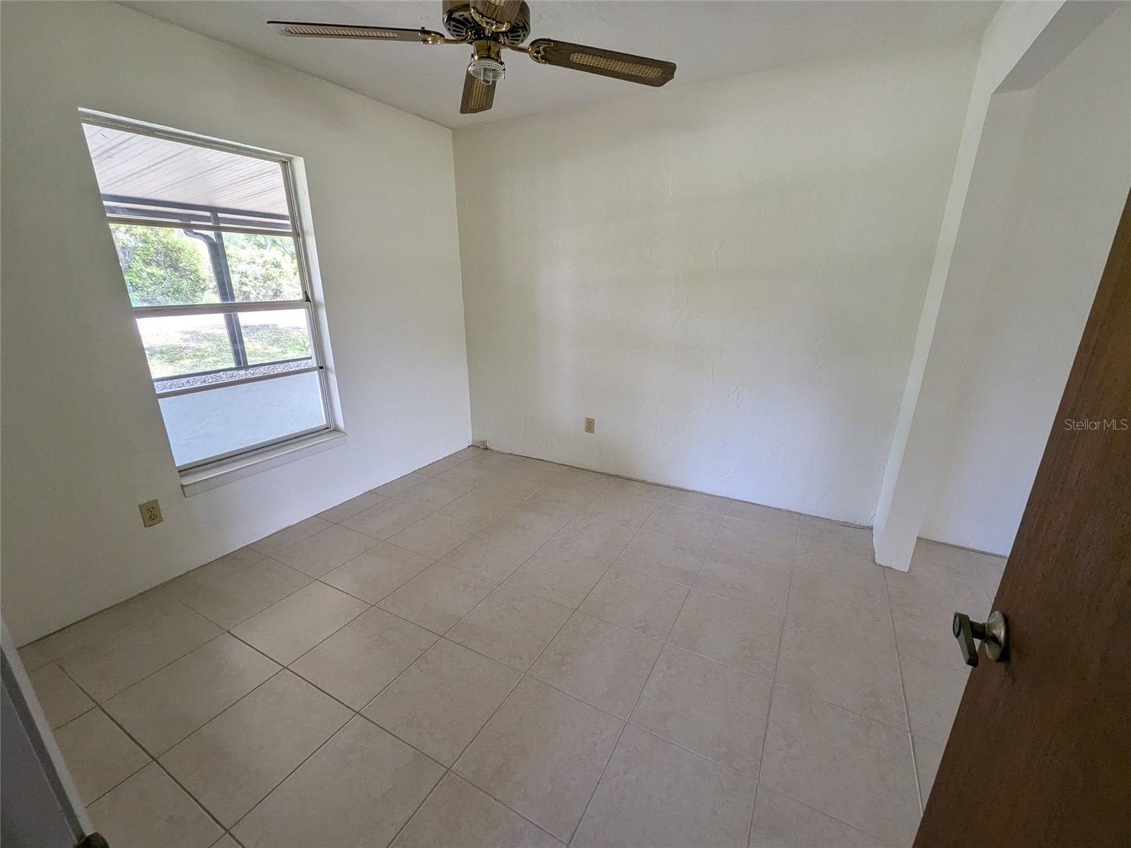 LAKE SIDE ESTATES - Residential