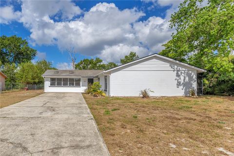 Photo of 1340 Bakersfield Avenue, Deltona, FL 32725 (MLS # O6307392)