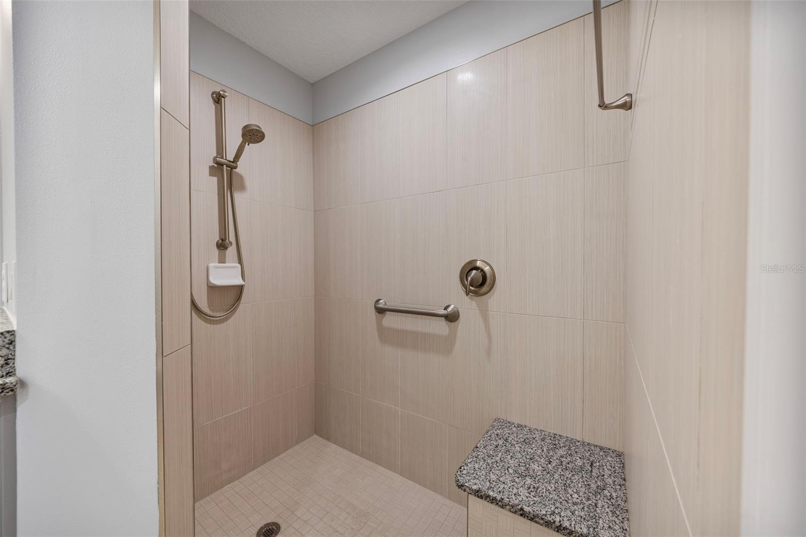 WHITFIELD GARDENS - Residential