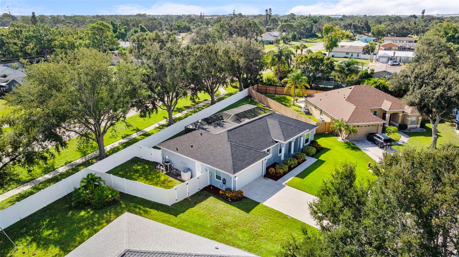 WHITFIELD GARDENS - Residential