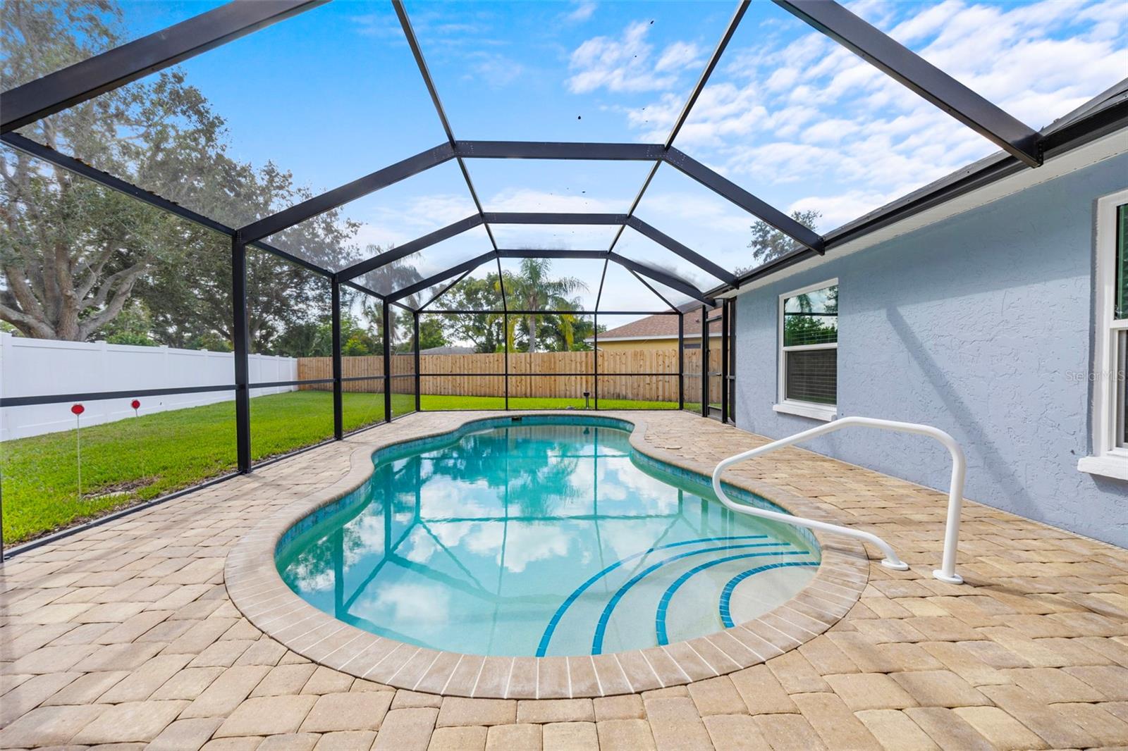 WHITFIELD GARDENS - Residential