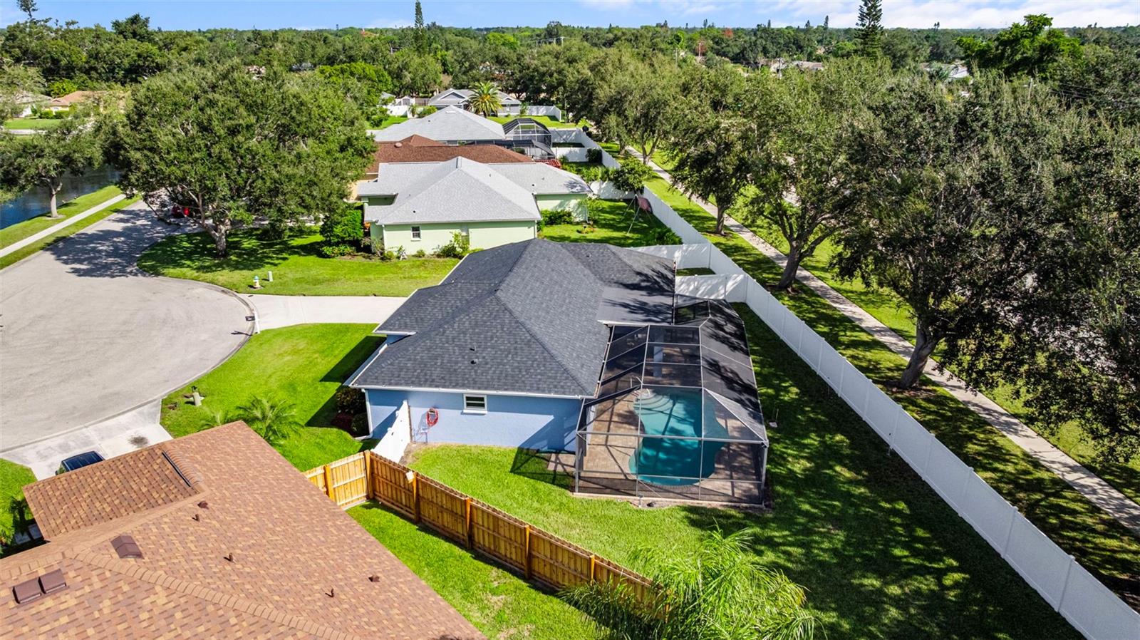WHITFIELD GARDENS - Residential