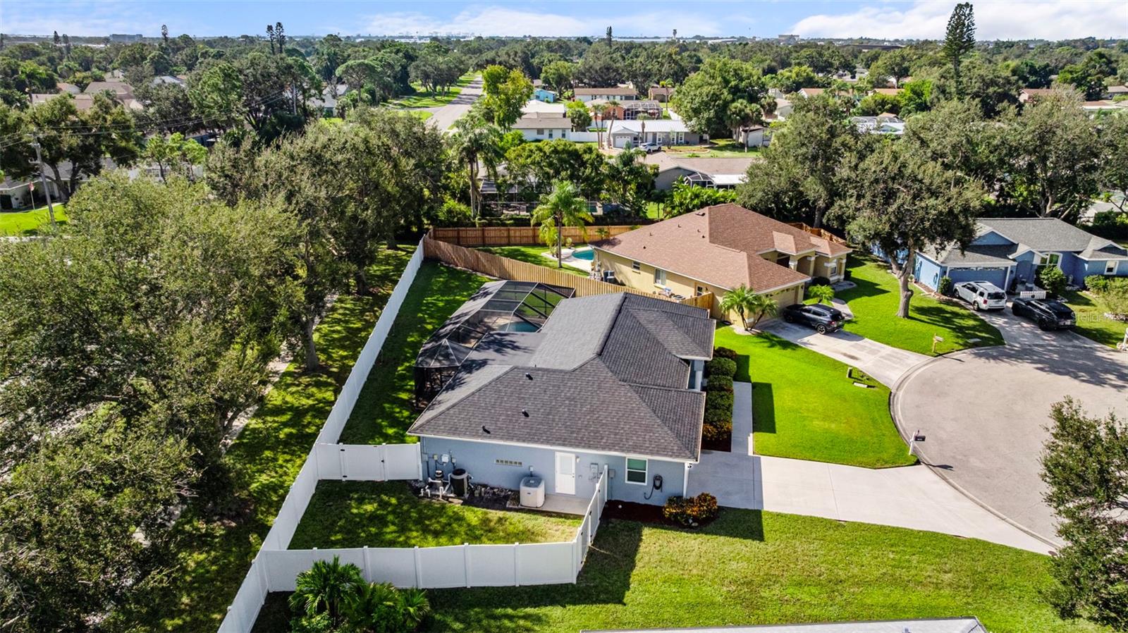 WHITFIELD GARDENS - Residential