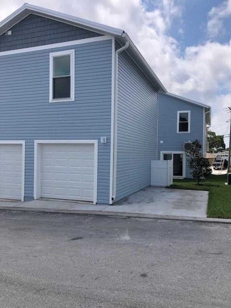 HIBISCUS GARDENS - Residential Lease