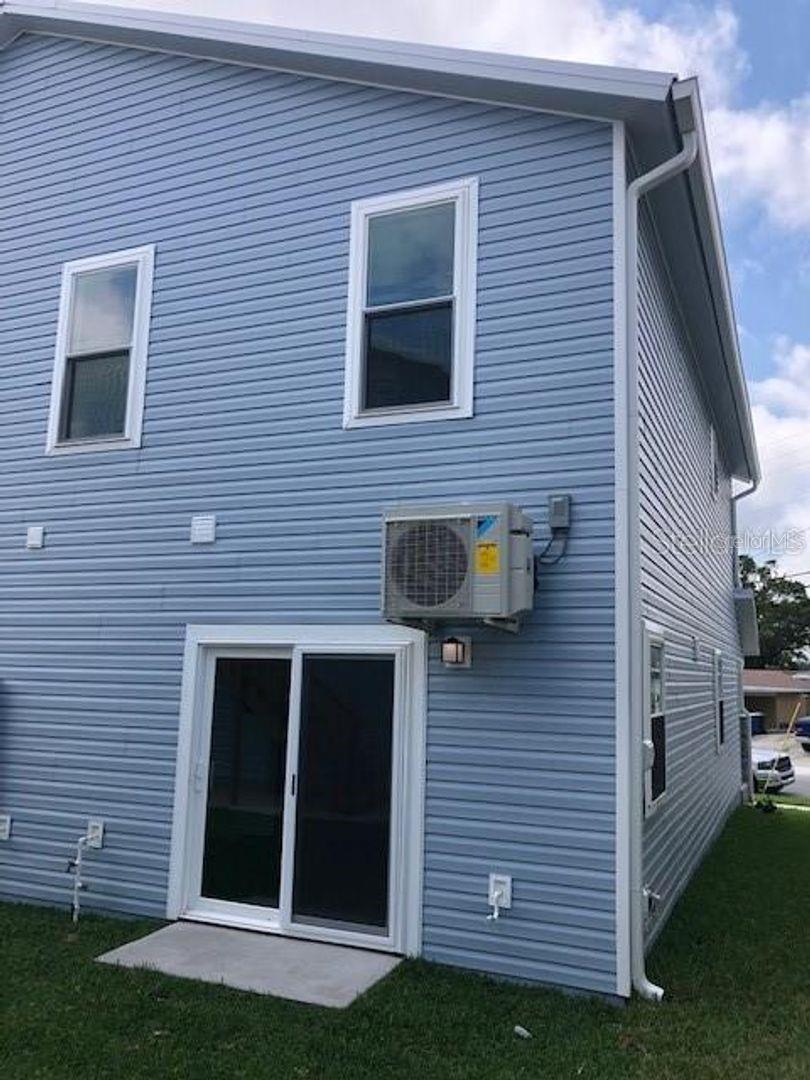 HIBISCUS GARDENS - Residential Lease