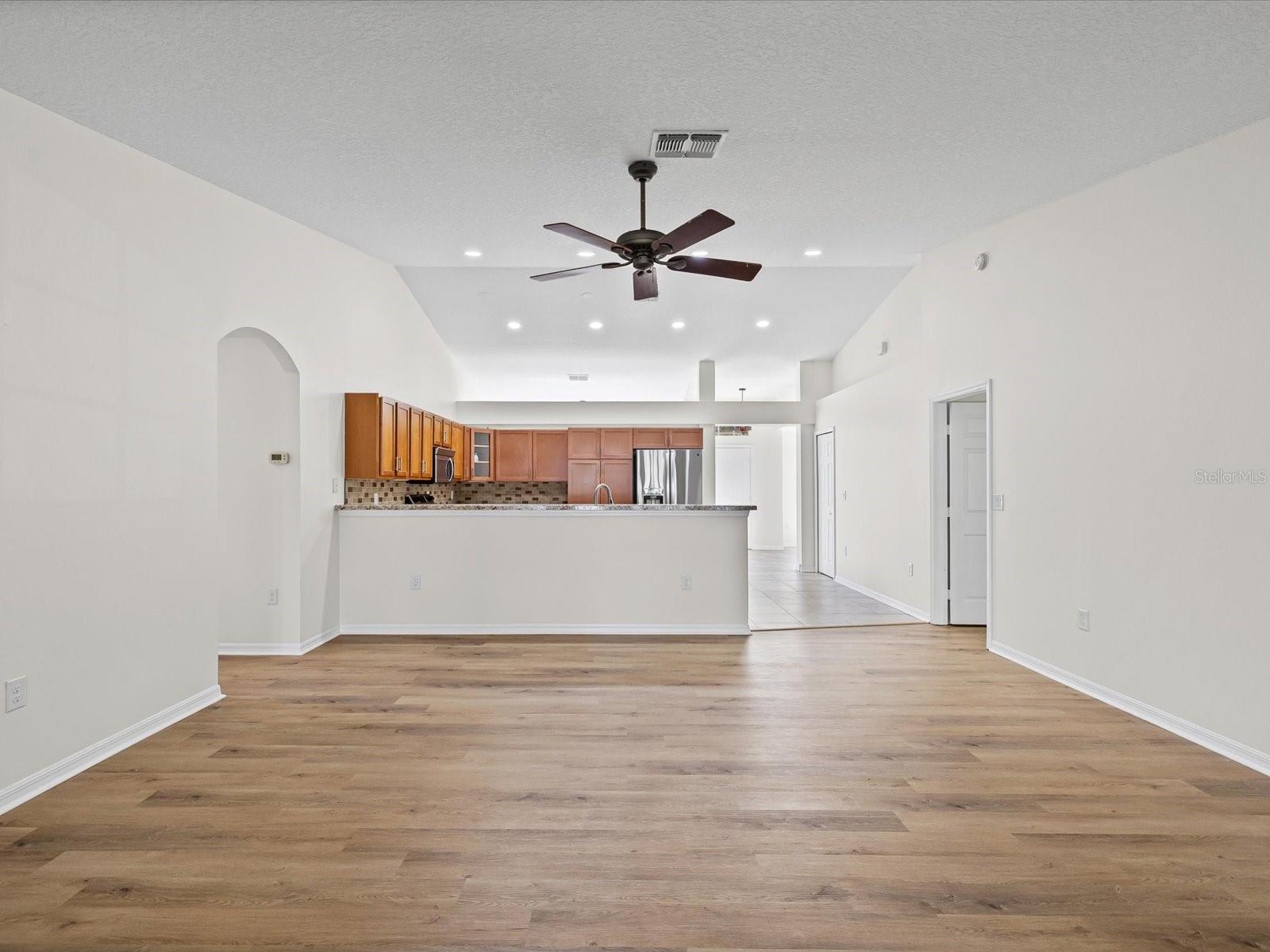 SPRING HILL - Residential