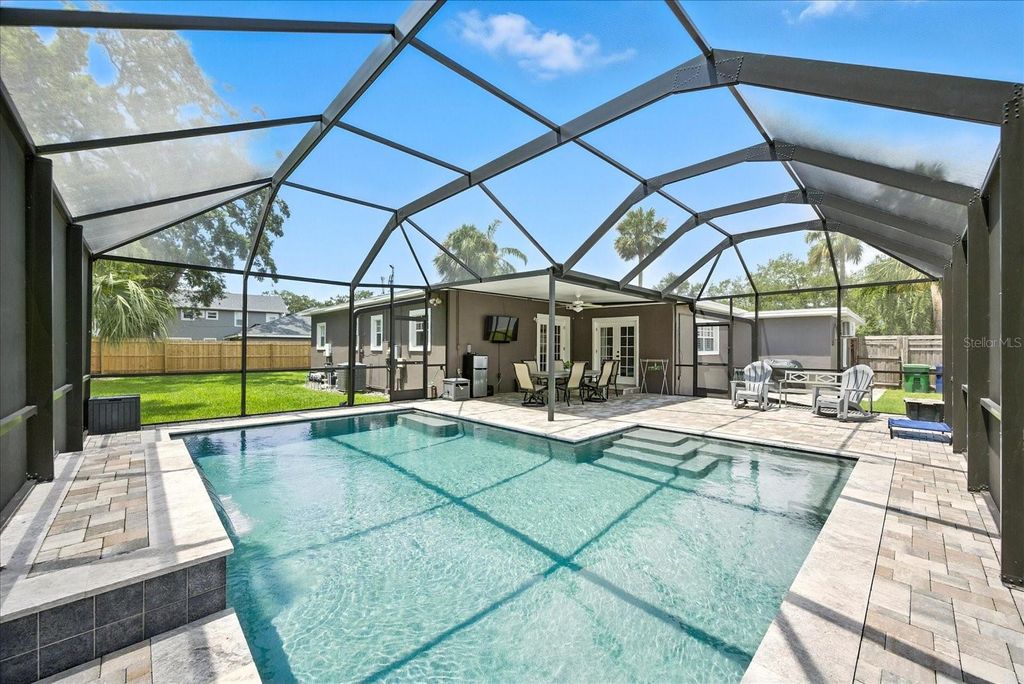 Photo of 114 S Hale Avenue, Tampa, FL 33609 (MLS # TB8407624)