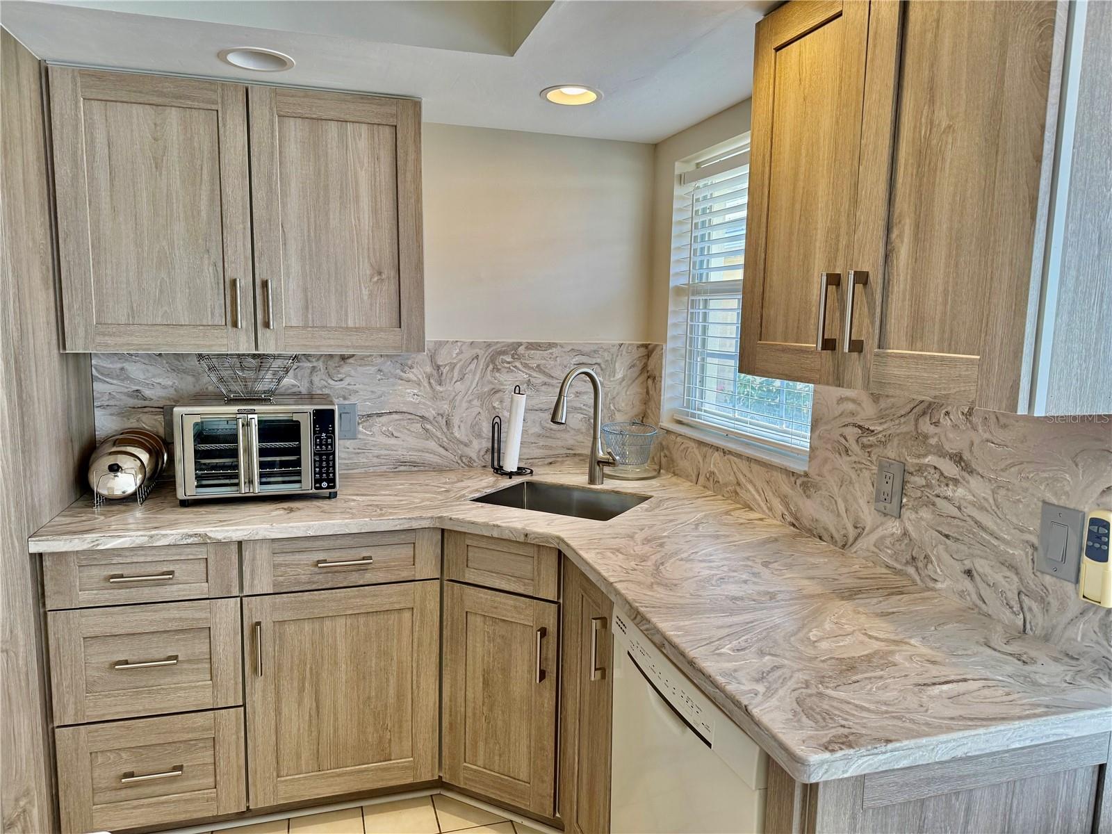 HARRINGTON LAKE - Residential