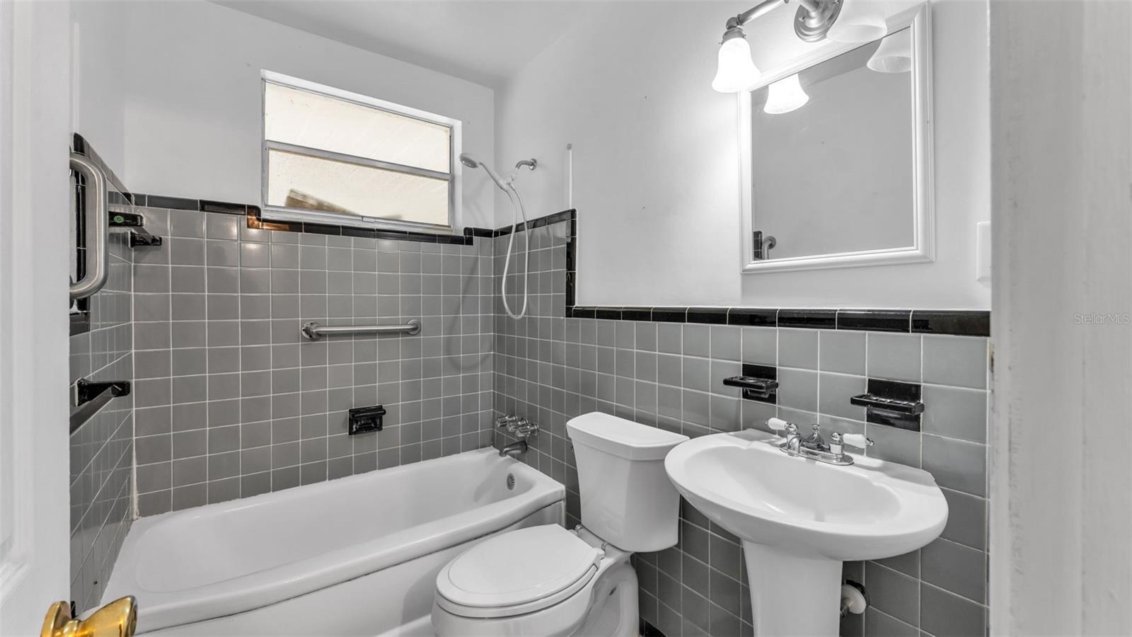 BELLAIRE PARK - Residential