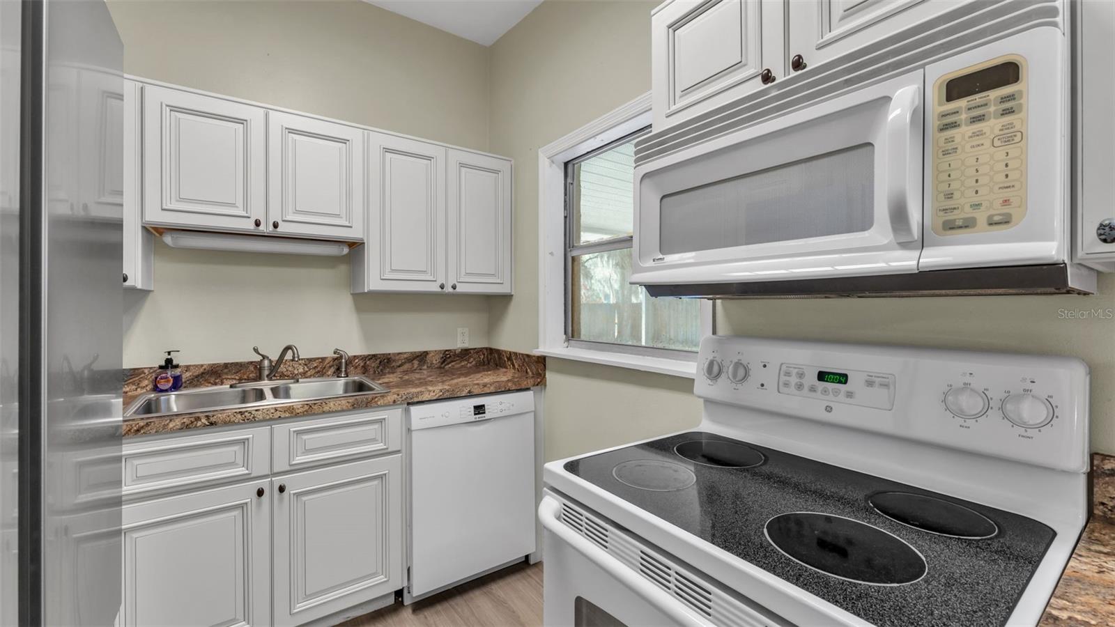 BELLAIRE PARK - Residential