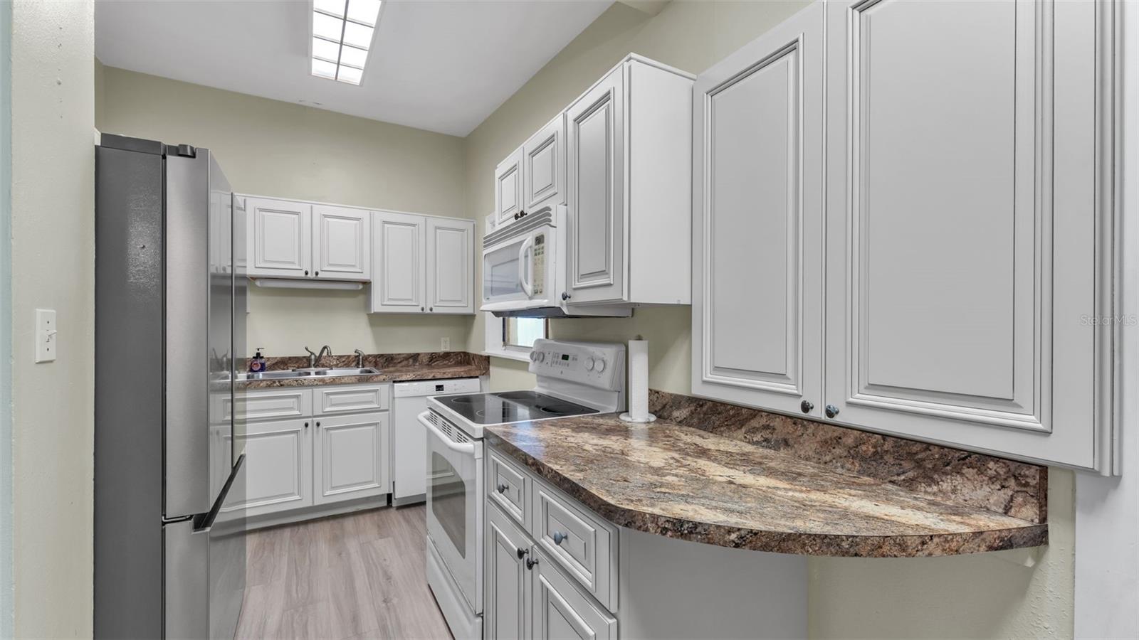 BELLAIRE PARK - Residential