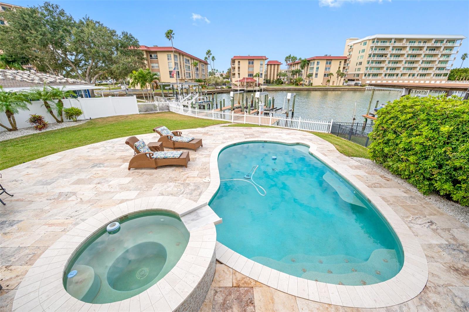 ISLAND ESTATES OF CLEARWATER - Residential