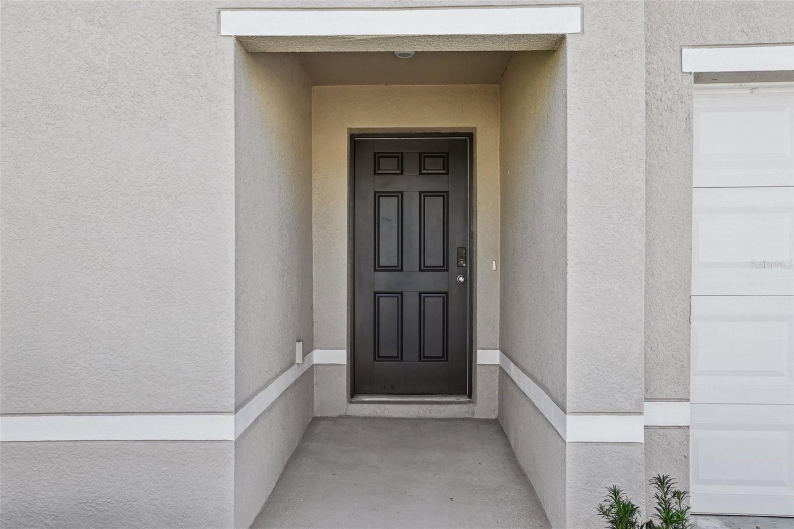 1034 AMBLESIDE DRIVE