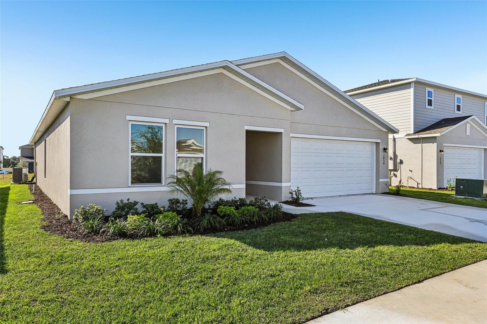 1034 AMBLESIDE DRIVE