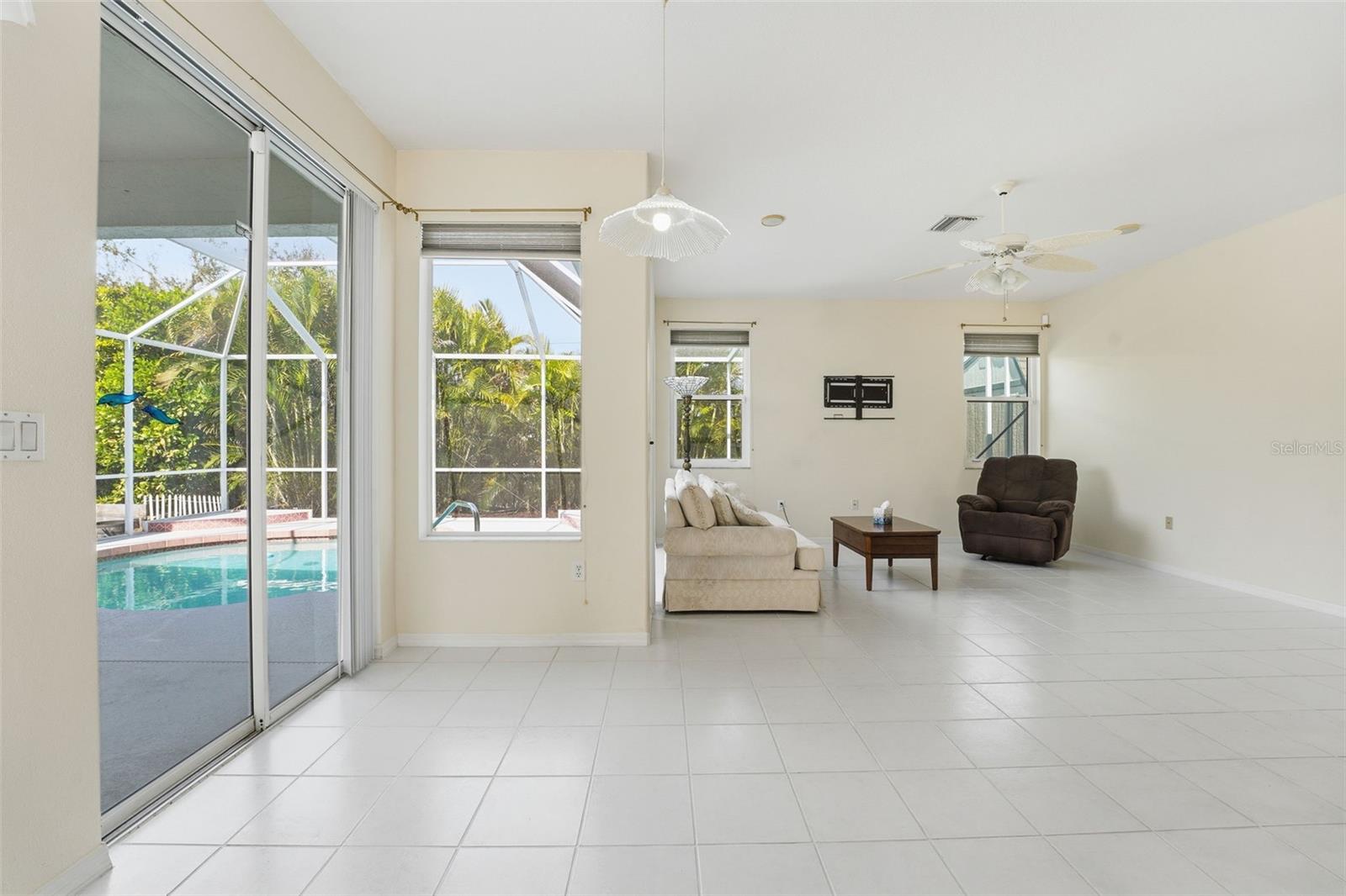 NORTH EDGEWOOD SEC OF VENICE - Residential