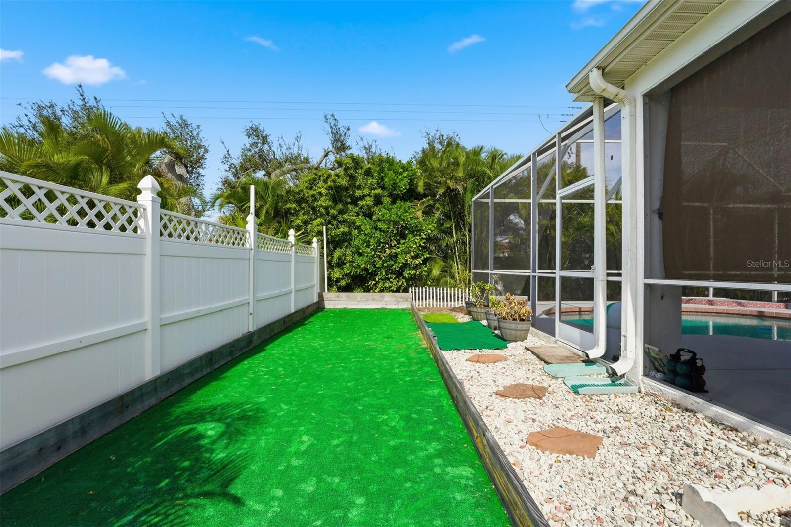 NORTH EDGEWOOD SEC OF VENICE - Residential