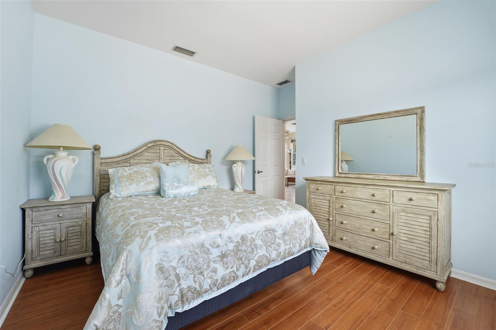 NORTH EDGEWOOD SEC OF VENICE - Residential