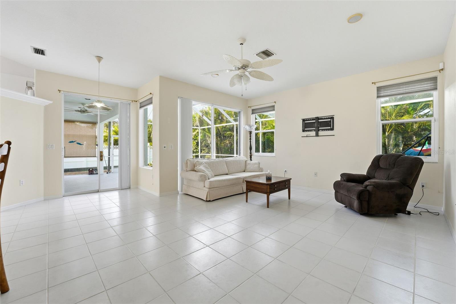 NORTH EDGEWOOD SEC OF VENICE - Residential