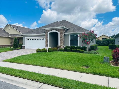 A home in LAKELAND