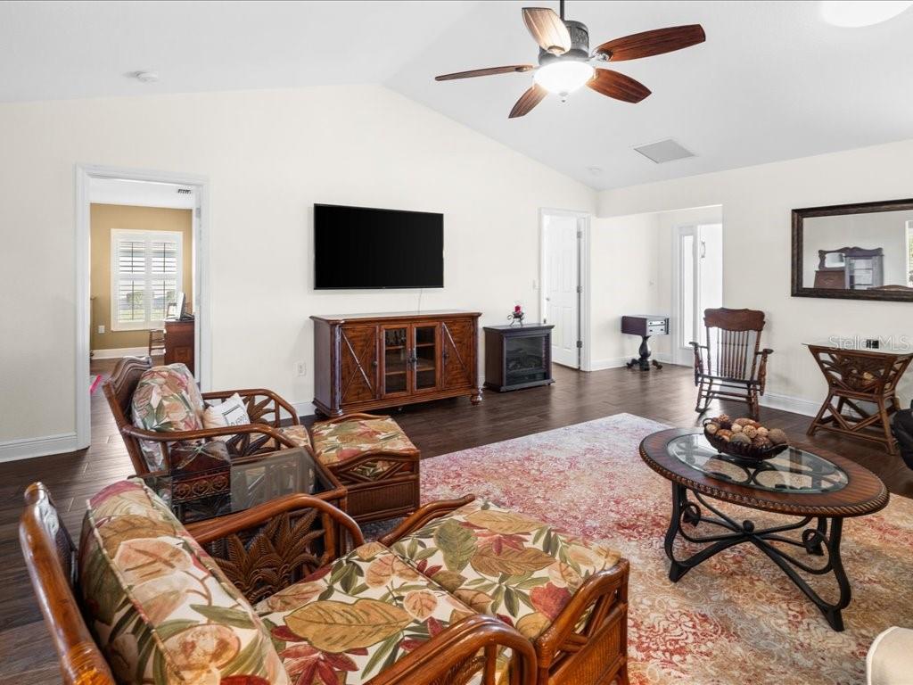 PARK FOREST - Residential