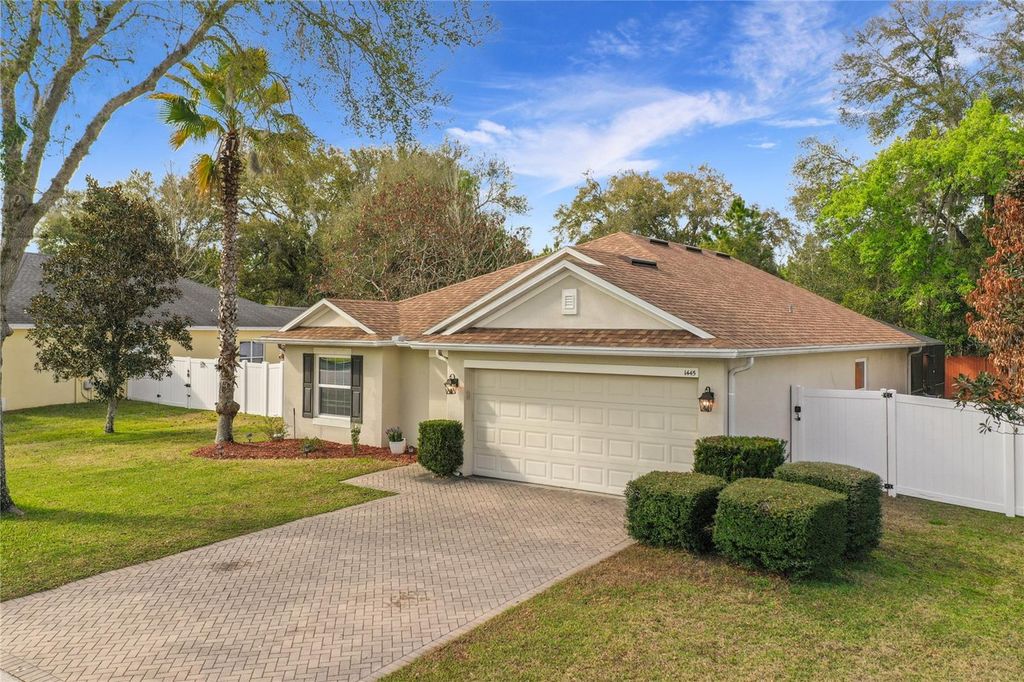 Photo of 1445 Osprey Ridge Drive, Eustis, FL 32736 (MLS # G5109279)