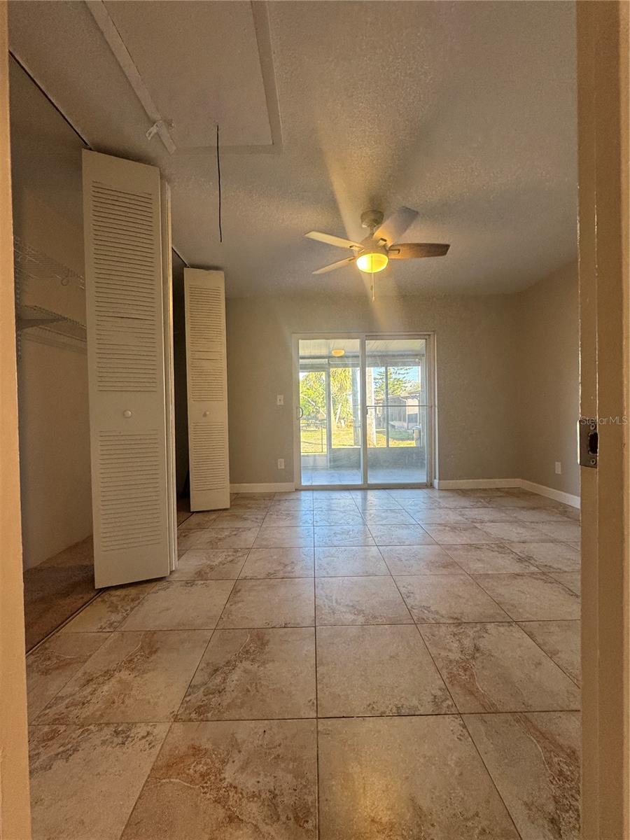 HILL CREST VILLAS - Residential