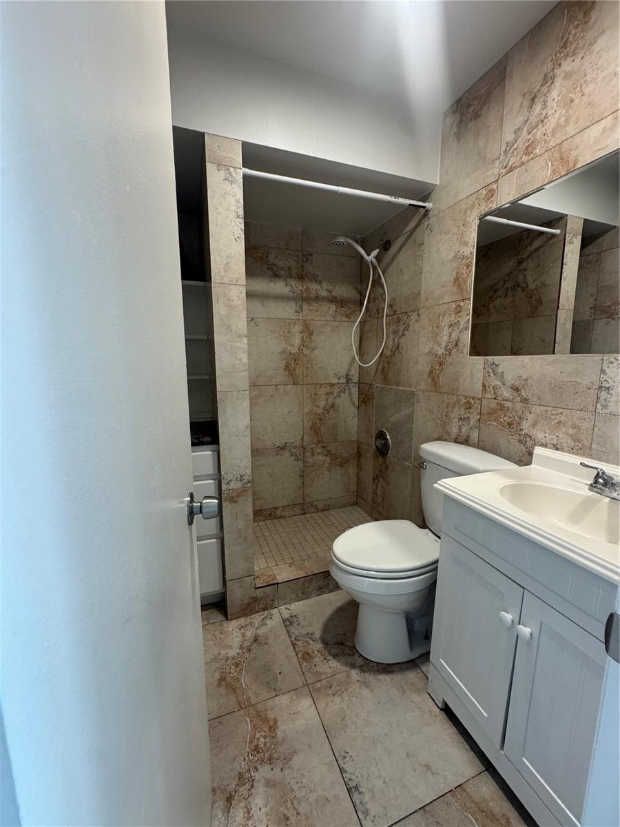 HILL CREST VILLAS - Residential