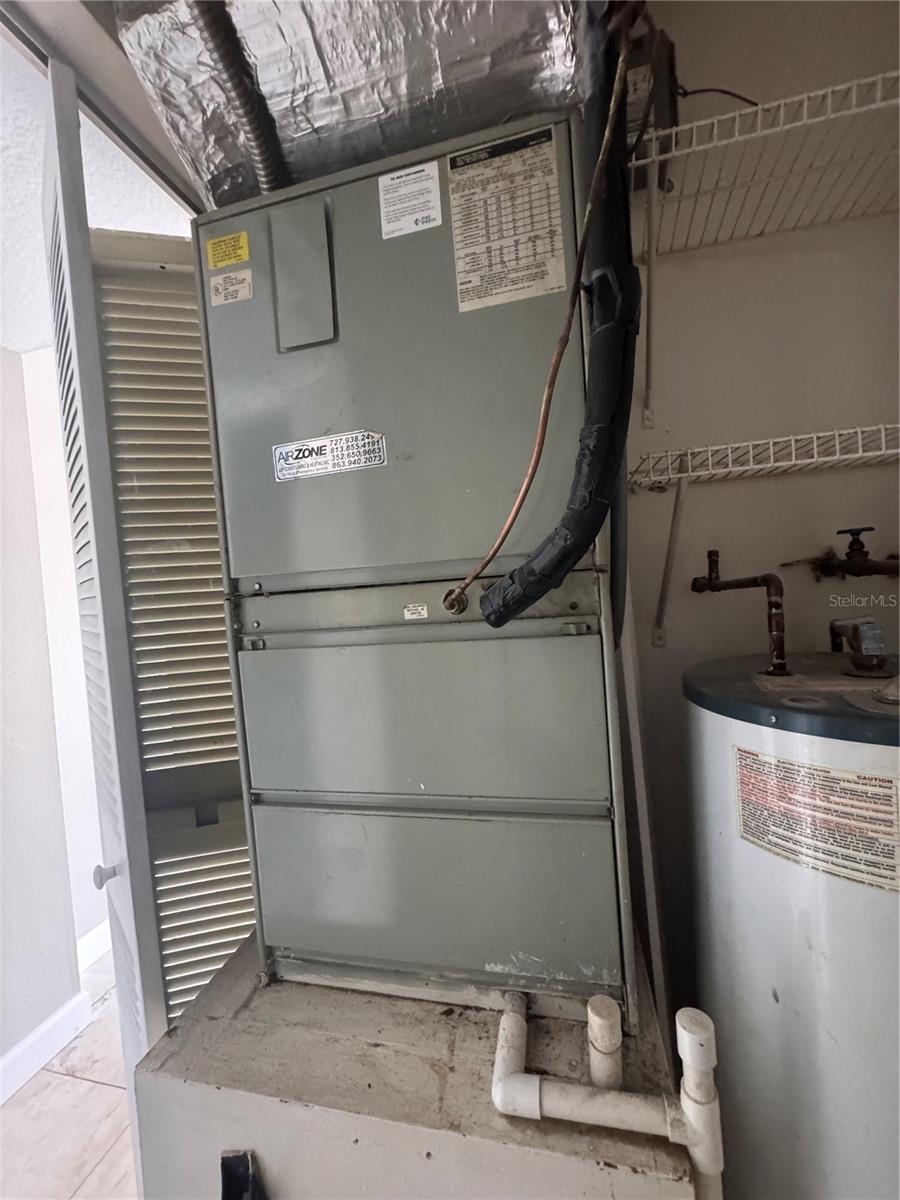 HILL CREST VILLAS - Residential