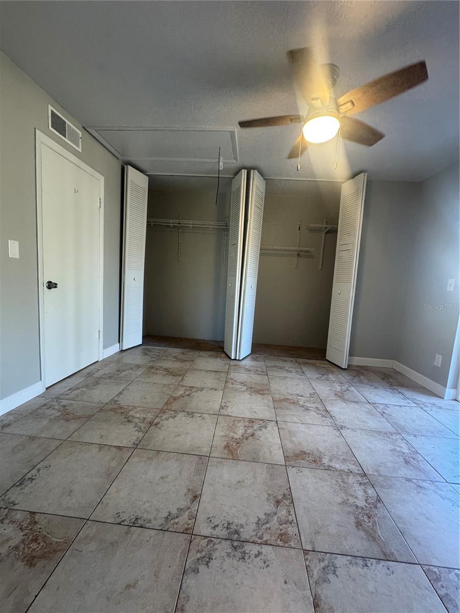 HILL CREST VILLAS - Residential