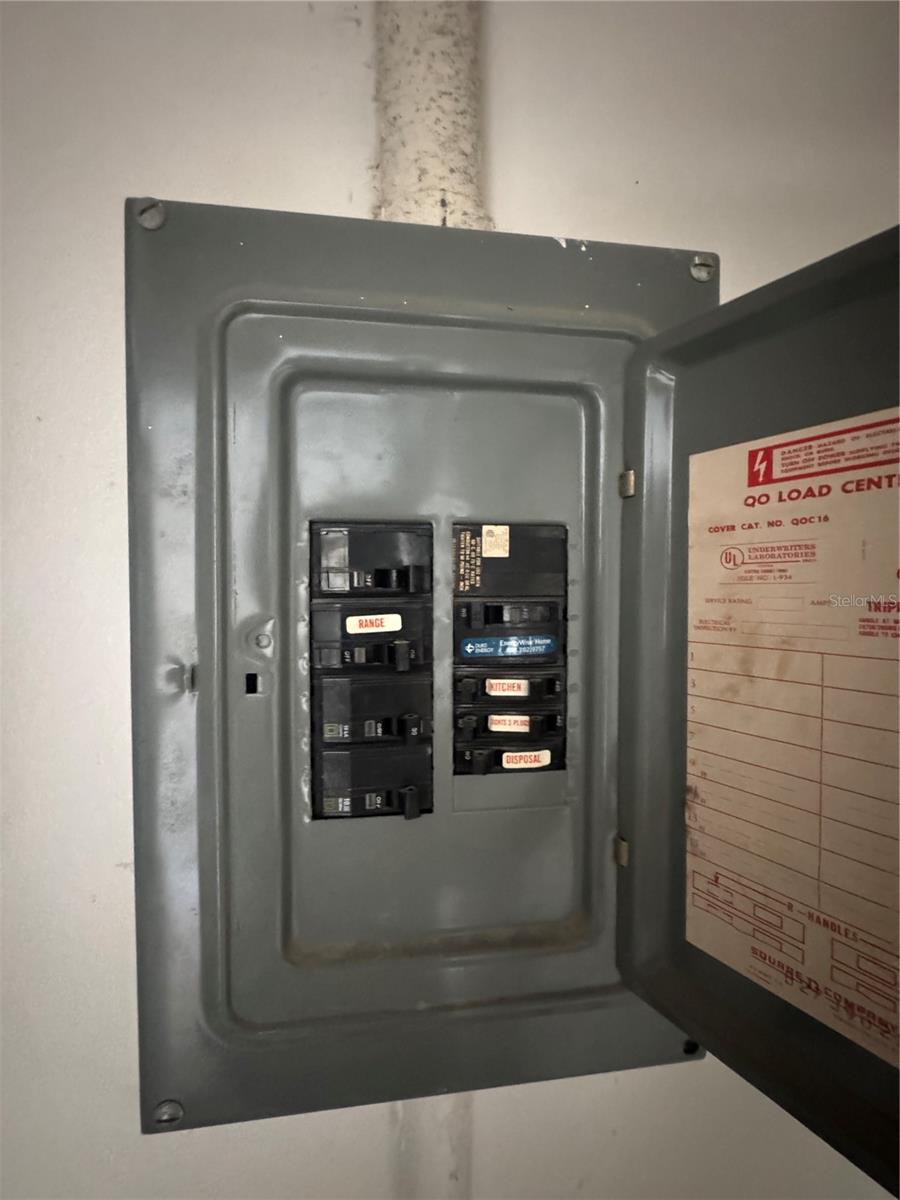 HILL CREST VILLAS - Residential