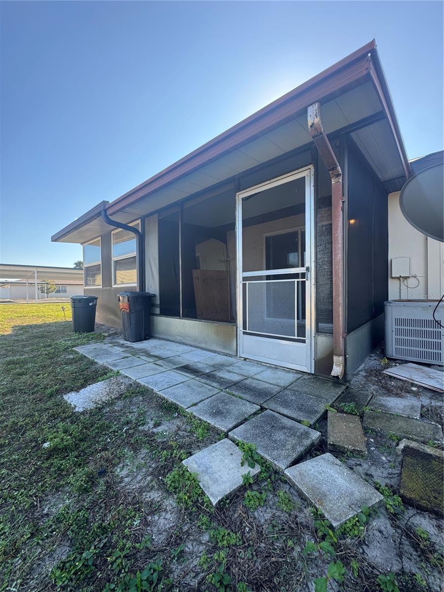 HILL CREST VILLAS - Residential