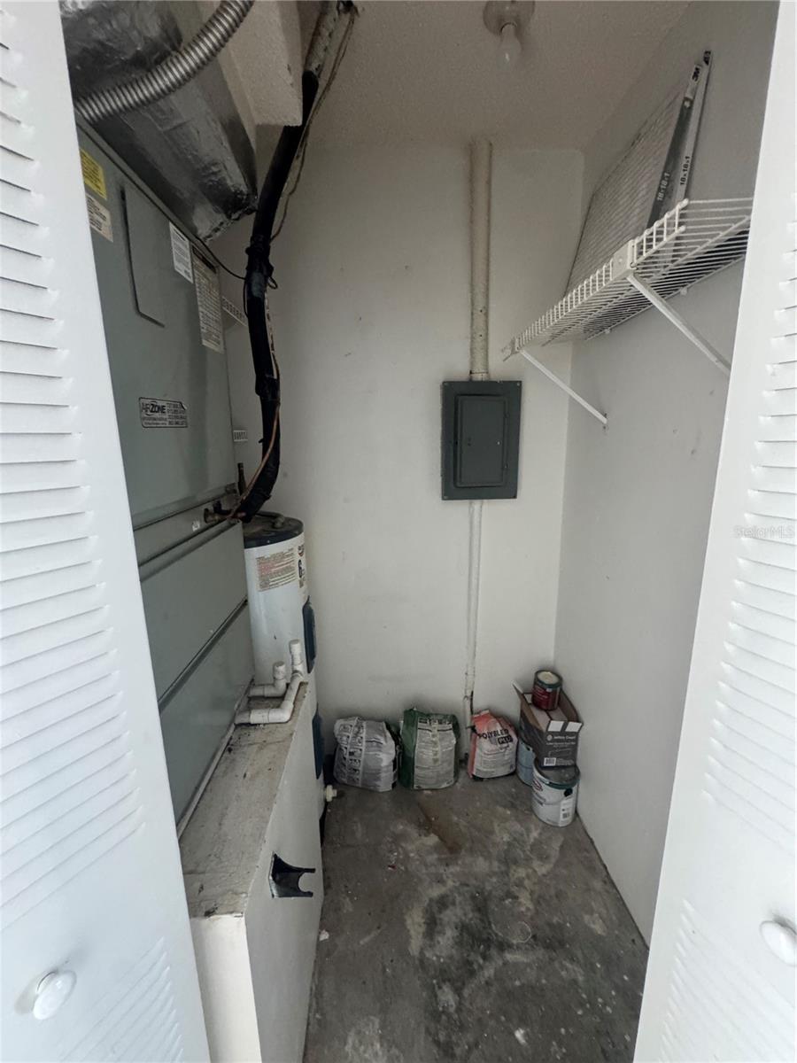 HILL CREST VILLAS - Residential