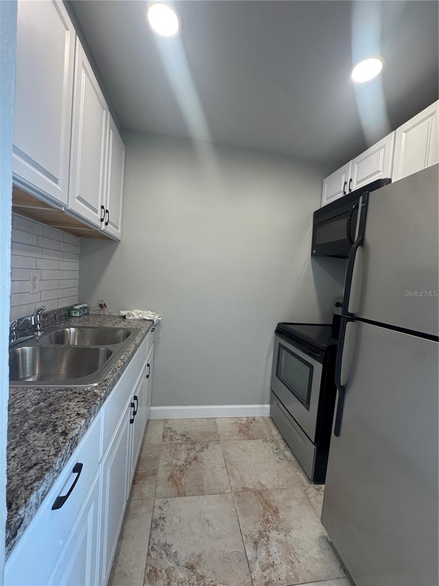 24862 US HIGHWAY 19 N 2105