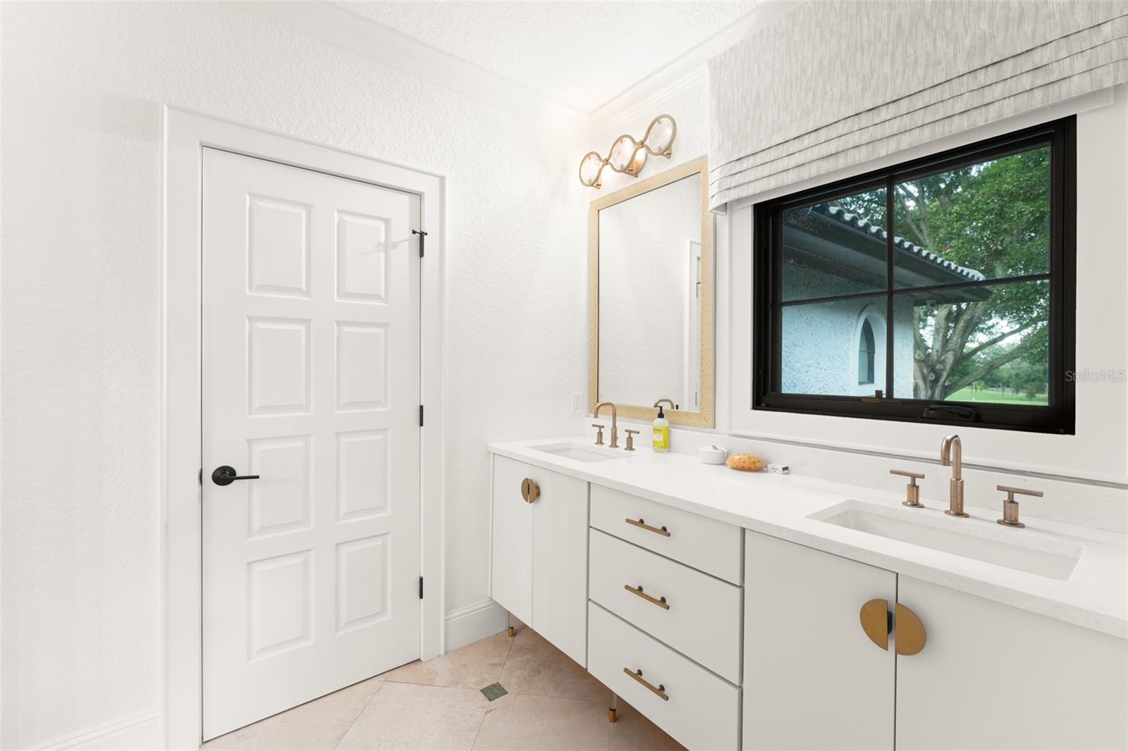 ISLEWORTH - Residential