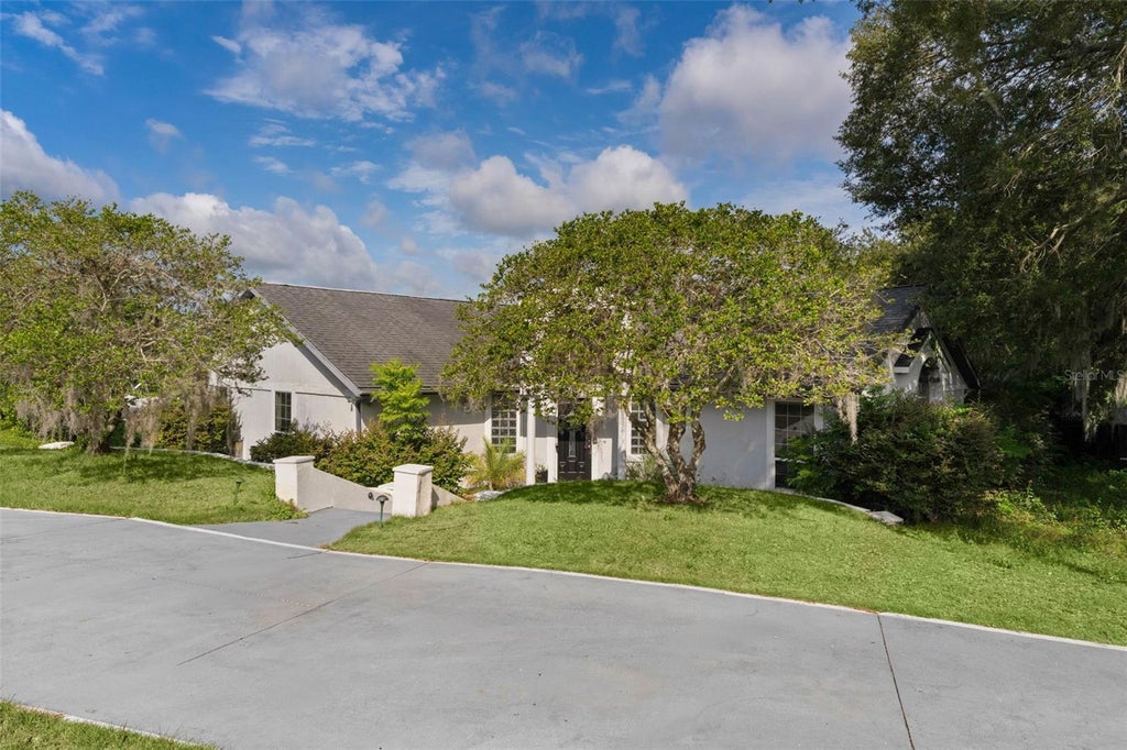 Photo of 34415 Kingfish Street, Fruitland Park, FL 34731 (MLS # G5114089)